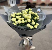 Букет Белые кустовые розы Солинеро в Головчино